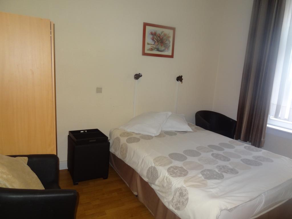 Logies Ocelot Oostende Exterior foto
